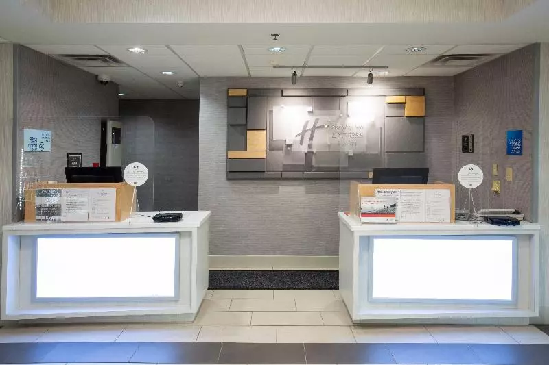 Holiday Inn Express Hotel & Suites Hillview By Ihg