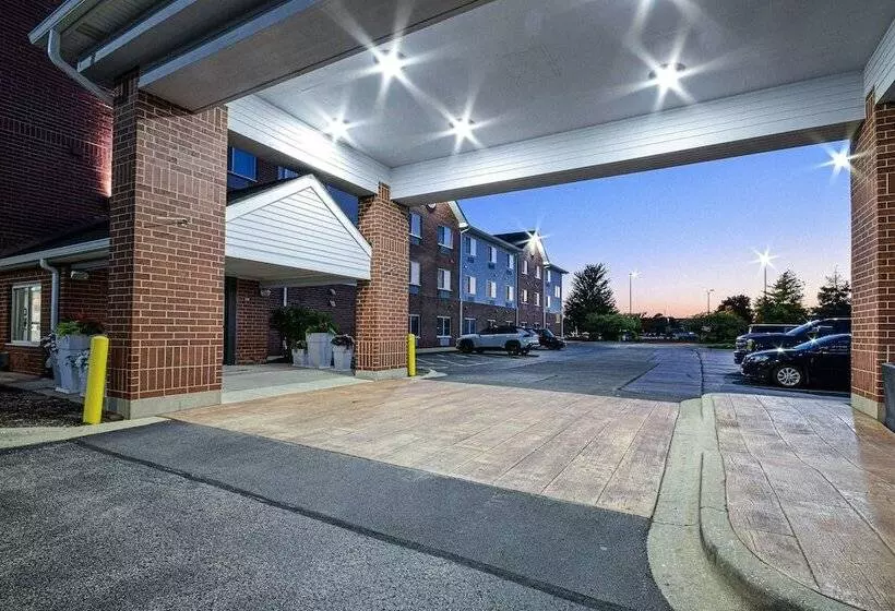 Отель Holiday Inn Express Chicago Northwest Vernon Hills, An Ihg