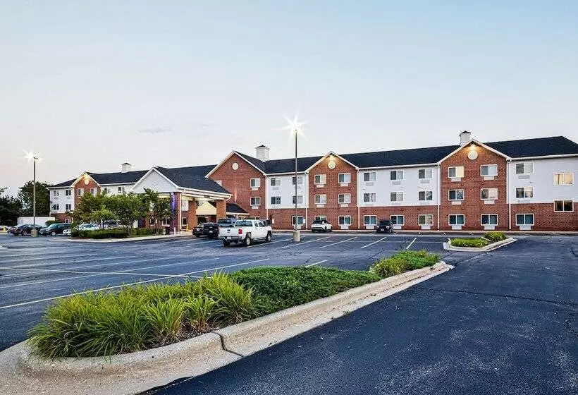 Отель Holiday Inn Express Chicago Northwest Vernon Hills, An Ihg