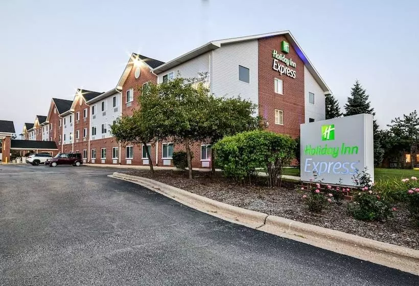 Отель Holiday Inn Express Chicago Northwest Vernon Hills, An Ihg