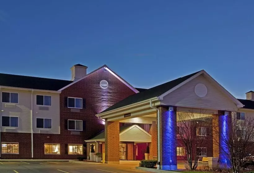 Отель Holiday Inn Express Chicago Northwest Vernon Hills, An Ihg