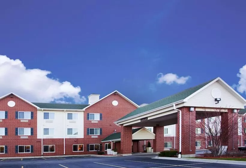Отель Holiday Inn Express Chicago Northwest Vernon Hills, An Ihg