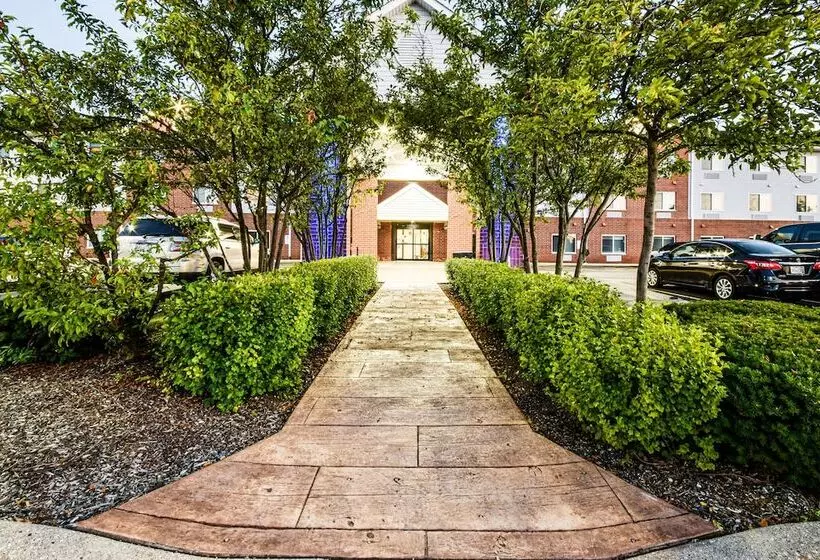 Отель Holiday Inn Express Chicago Northwest Vernon Hills, An Ihg