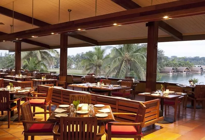 هتل Holiday Inn Resort Vanuatu, An Ihg