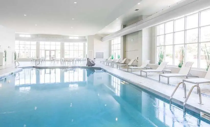 ホテル Renovo Des Moines Urbandale,tapestry Collection Hilton