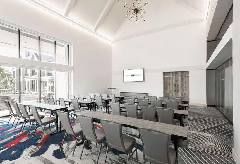 ホテル Renovo Des Moines Urbandale,tapestry Collection Hilton