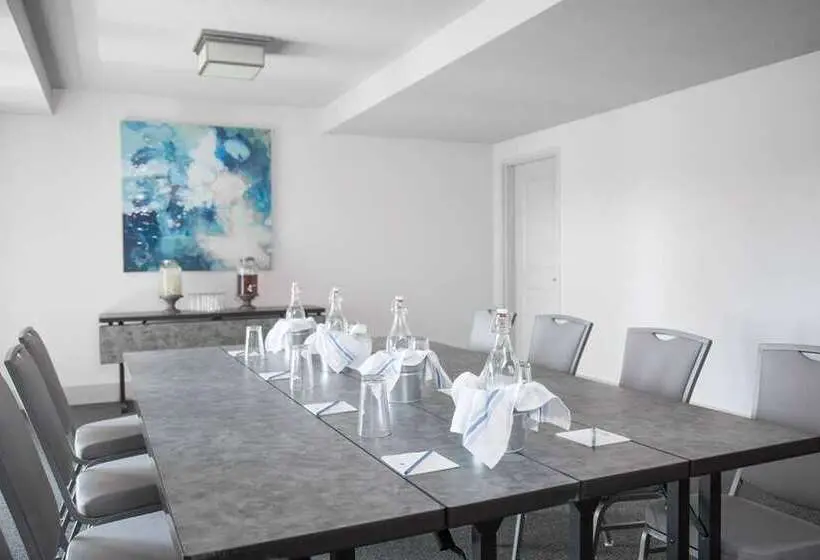 ホテル Renovo Des Moines Urbandale,tapestry Collection Hilton