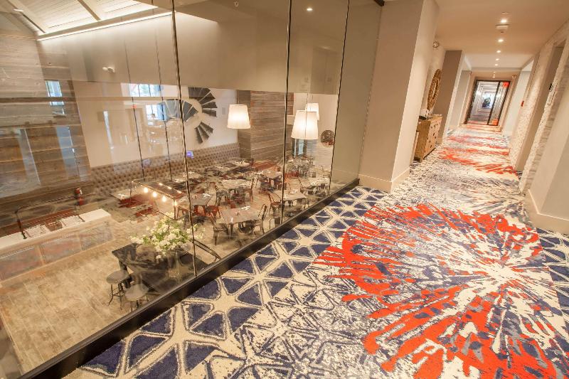 Отель Renovo Des Moines Urbandale,tapestry Collection Hilton