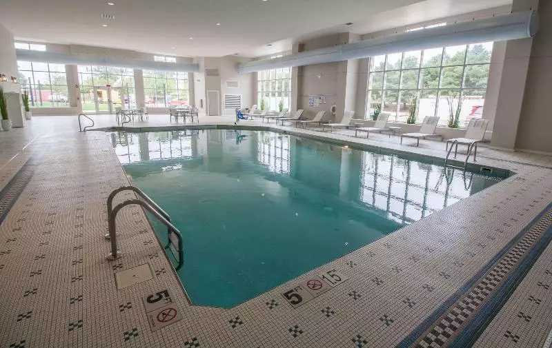 ホテル Renovo Des Moines Urbandale,tapestry Collection Hilton