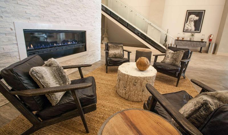 Отель Renovo Des Moines Urbandale,tapestry Collection Hilton