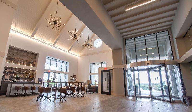 Отель Renovo Des Moines Urbandale,tapestry Collection Hilton