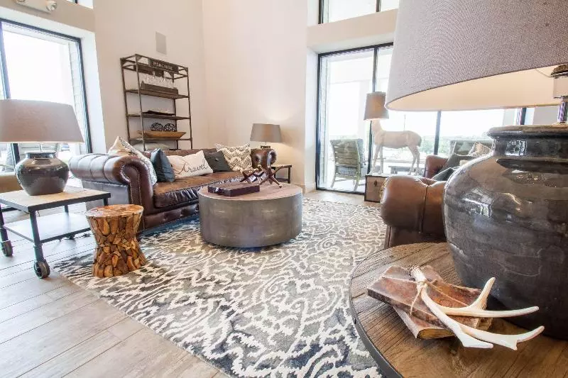 ホテル Renovo Des Moines Urbandale,tapestry Collection Hilton