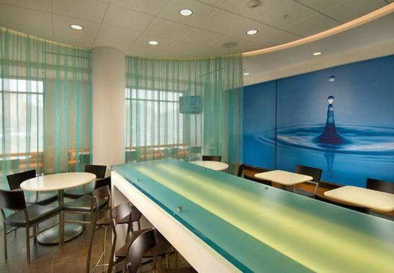 Отель Springhill Suites Potomac Mills Woodbridge