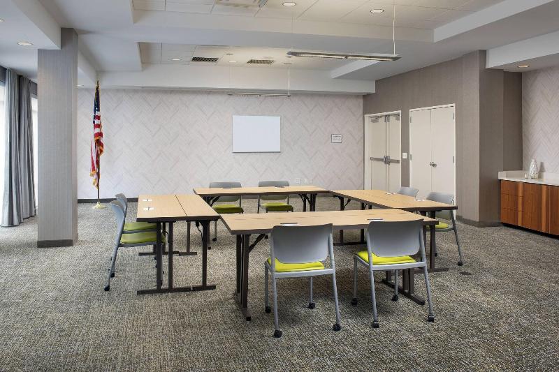 Отель Springhill Suites Potomac Mills Woodbridge