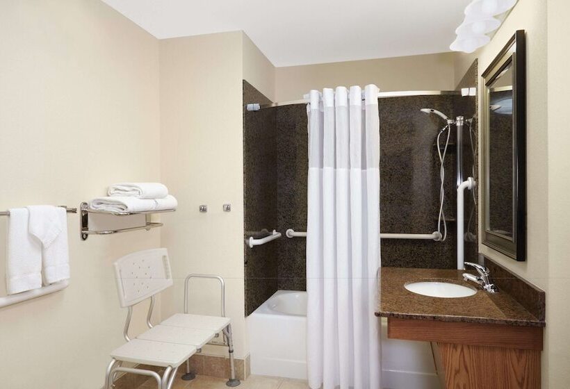 فندق Staybridge Suites Milwaukee Airport South, An Ihg