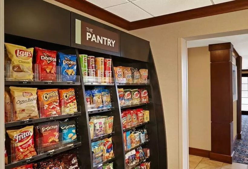 Отель Staybridge Suites Milwaukee Airport South, An Ihg