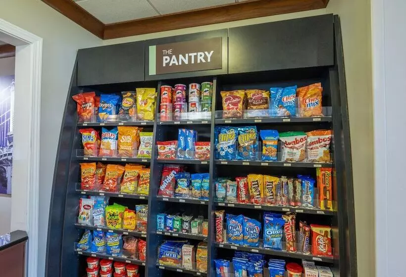 Отель Staybridge Suites Milwaukee Airport South, An Ihg