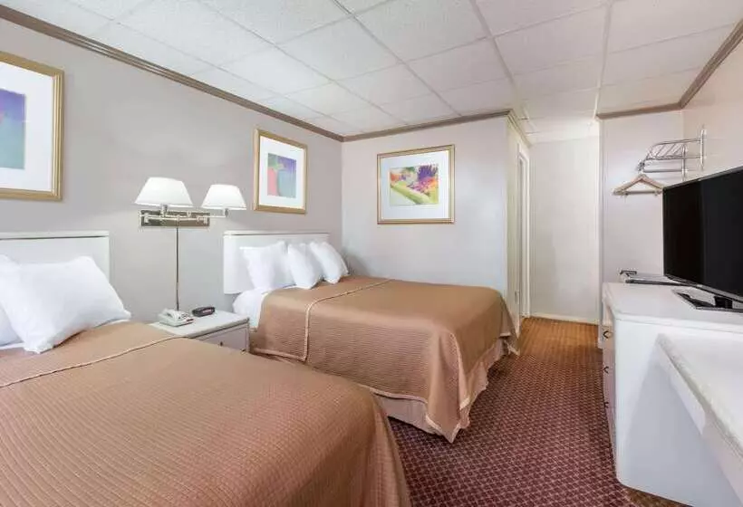 هتل Travelodge By Wyndham Hershey