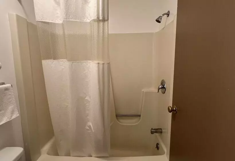 هتل Travelodge By Wyndham Hershey