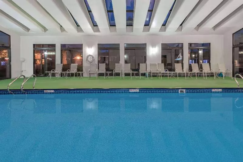 هتل Travelodge By Wyndham Hershey