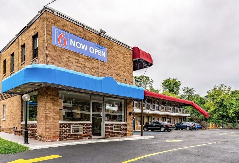 Motel 6 elmsford, Ny  White Plains
