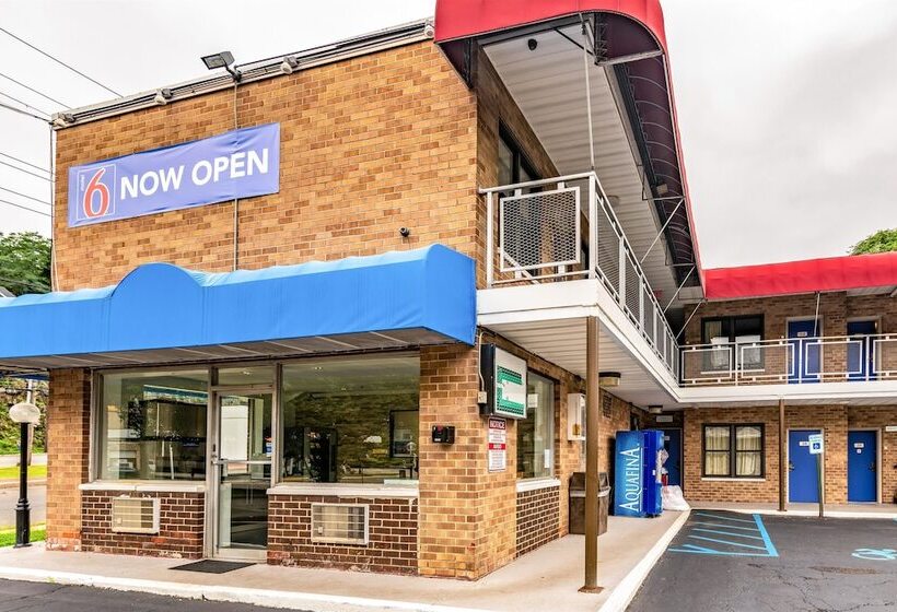 Motel 6 elmsford, Ny  White Plains