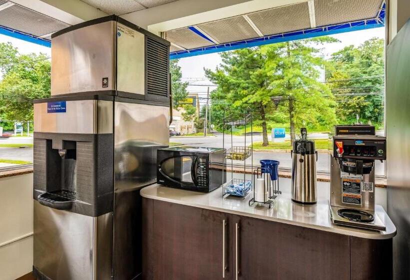 Motel 6 elmsford, Ny  White Plains