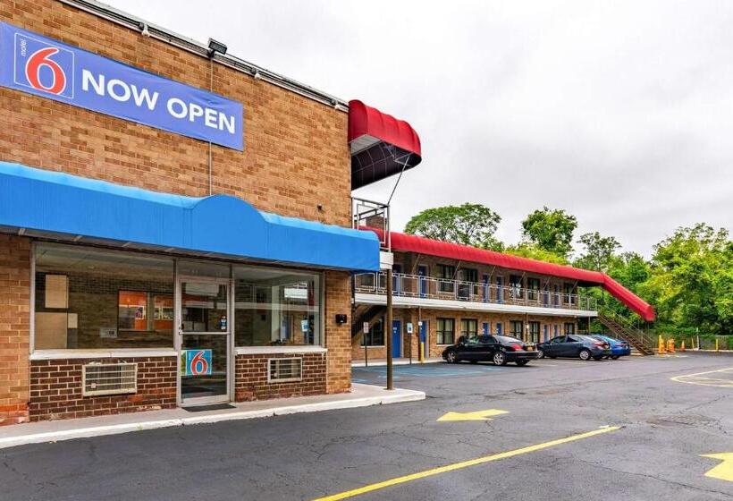 Motel 6 elmsford, Ny  White Plains