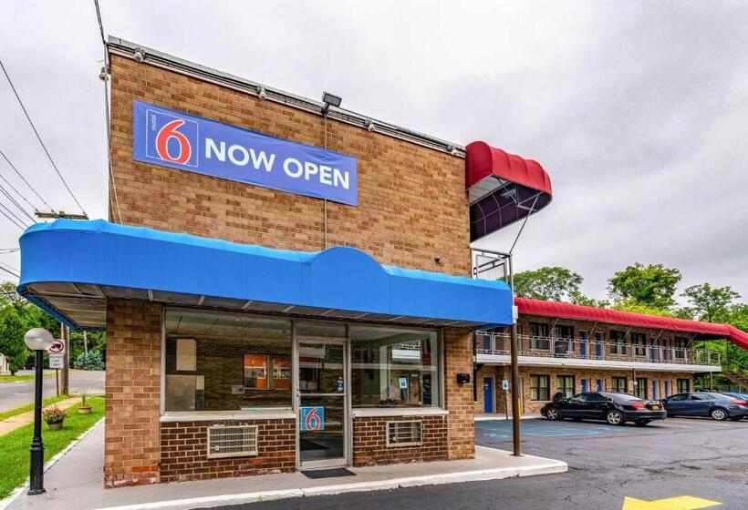 Motel 6 elmsford, Ny  White Plains