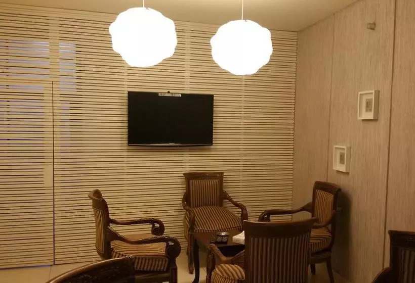 Al Ballouti Hotel Suites 