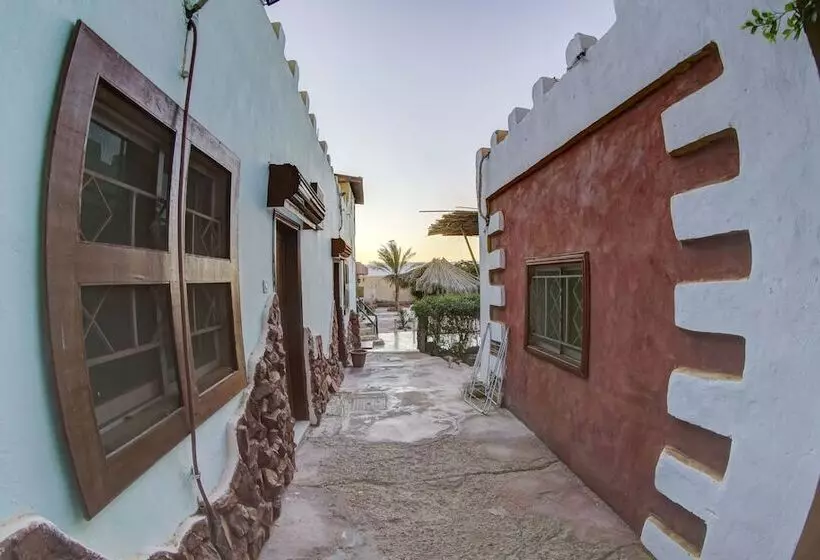 هتل Bedouin Moon Village