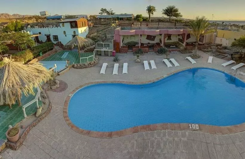 هتل Bedouin Moon Village