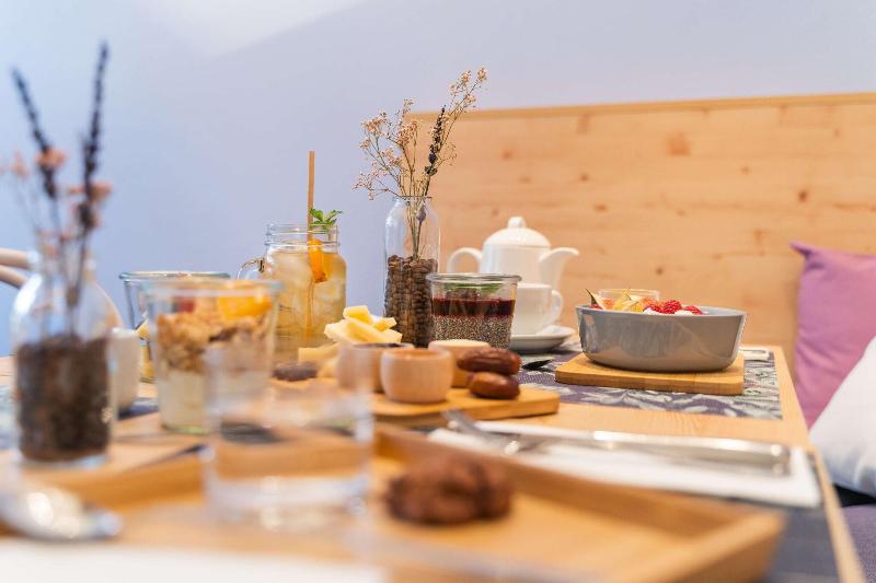 La Belle Vue Boutique Hotel & Café