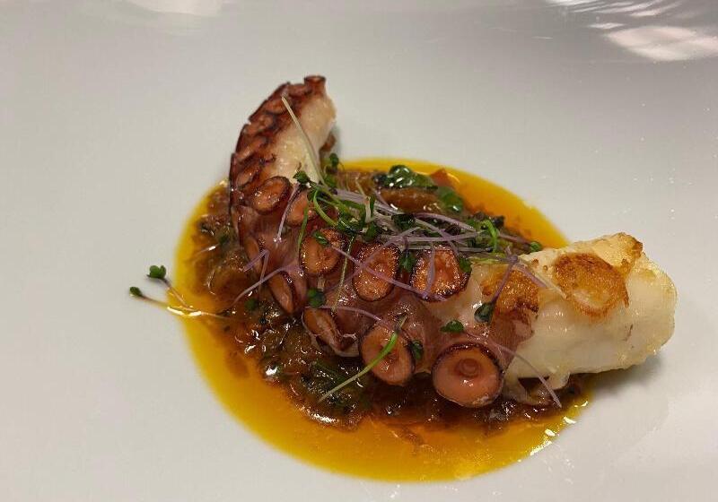 La Belle Vue Boutique Hotel & Café