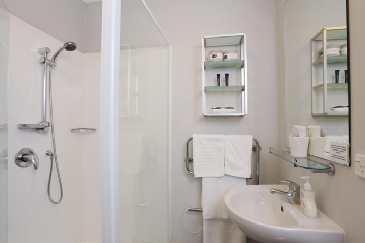 Kudos Business Suites & Airport Motel