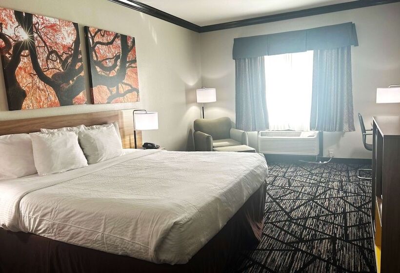 فندق Days Inn By Wyndham Baton Rouge I 10