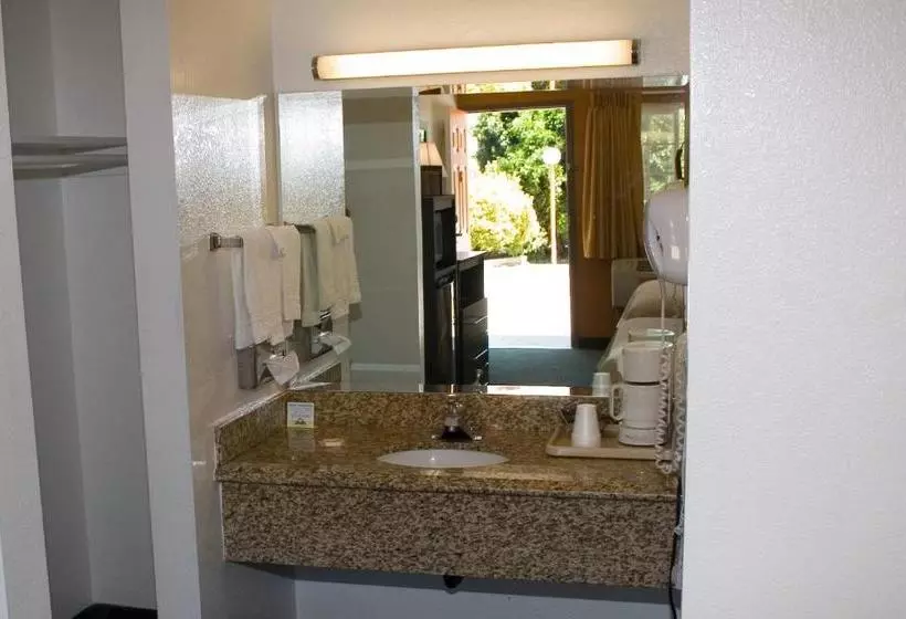 فندق Days Inn By Wyndham King City