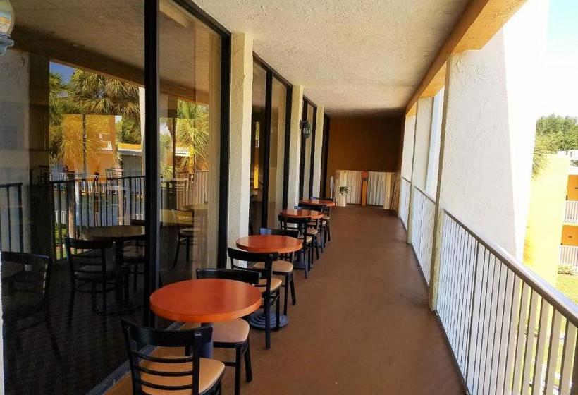 酒店 Days Inn & Suites By Wyndham Clermont