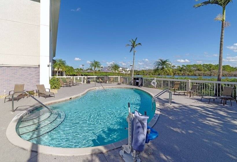 Otel Holiday Inn Express & Suites Port Charlotte By Ihg