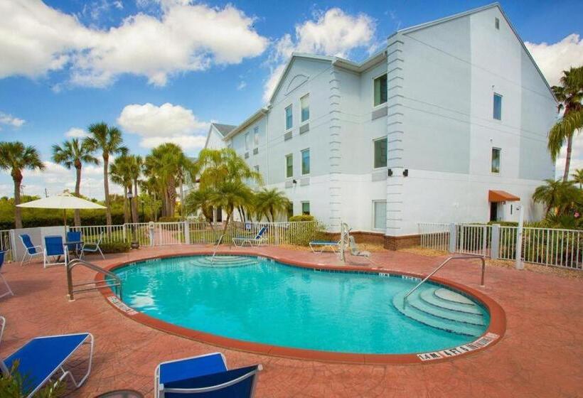 Otel Holiday Inn Express & Suites Port Charlotte By Ihg