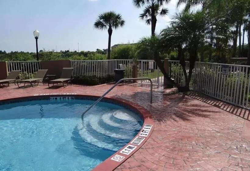 호텔 Holiday Inn Express & Suites Port Charlotte By Ihg