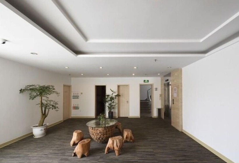 Otel Jinjiang Inn Caobao Road Subway Station