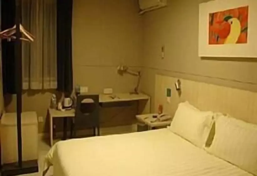 هتل Jinjiang Inn Shanghai Minsheng Rd