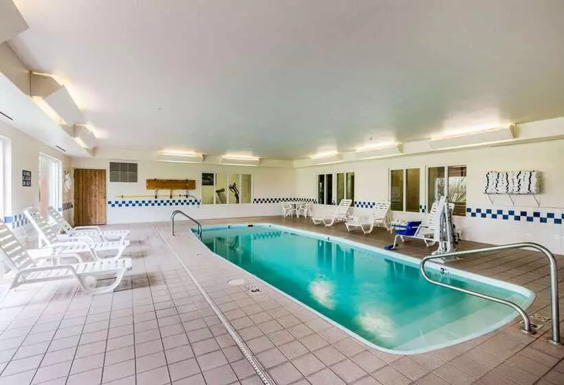 فندق Quality Inn