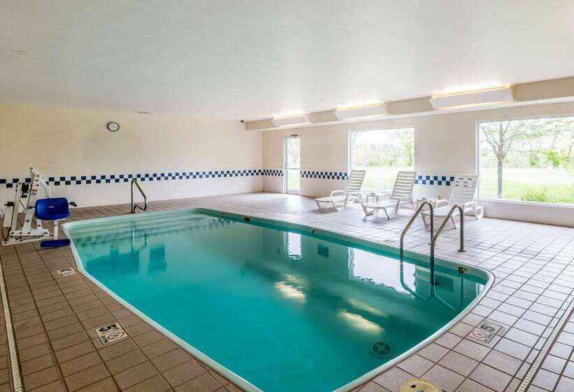 فندق Quality Inn