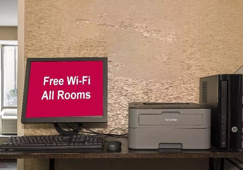 Отель Red Roof Inn & Suites Longview