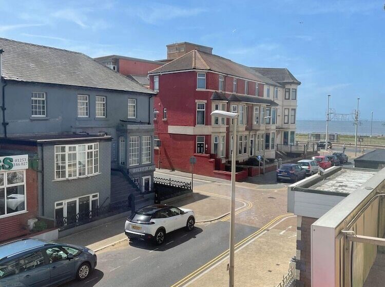 Roselea Hotel St Chads