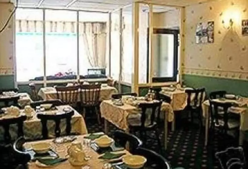 Roselea Hotel St Chads