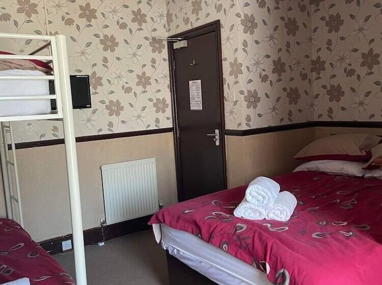 Roselea Hotel St Chads