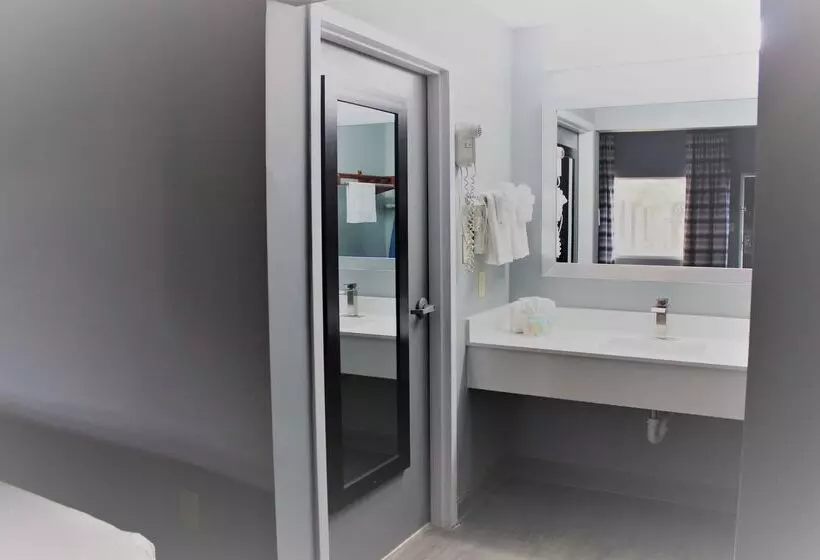 ホテル River Front Inn